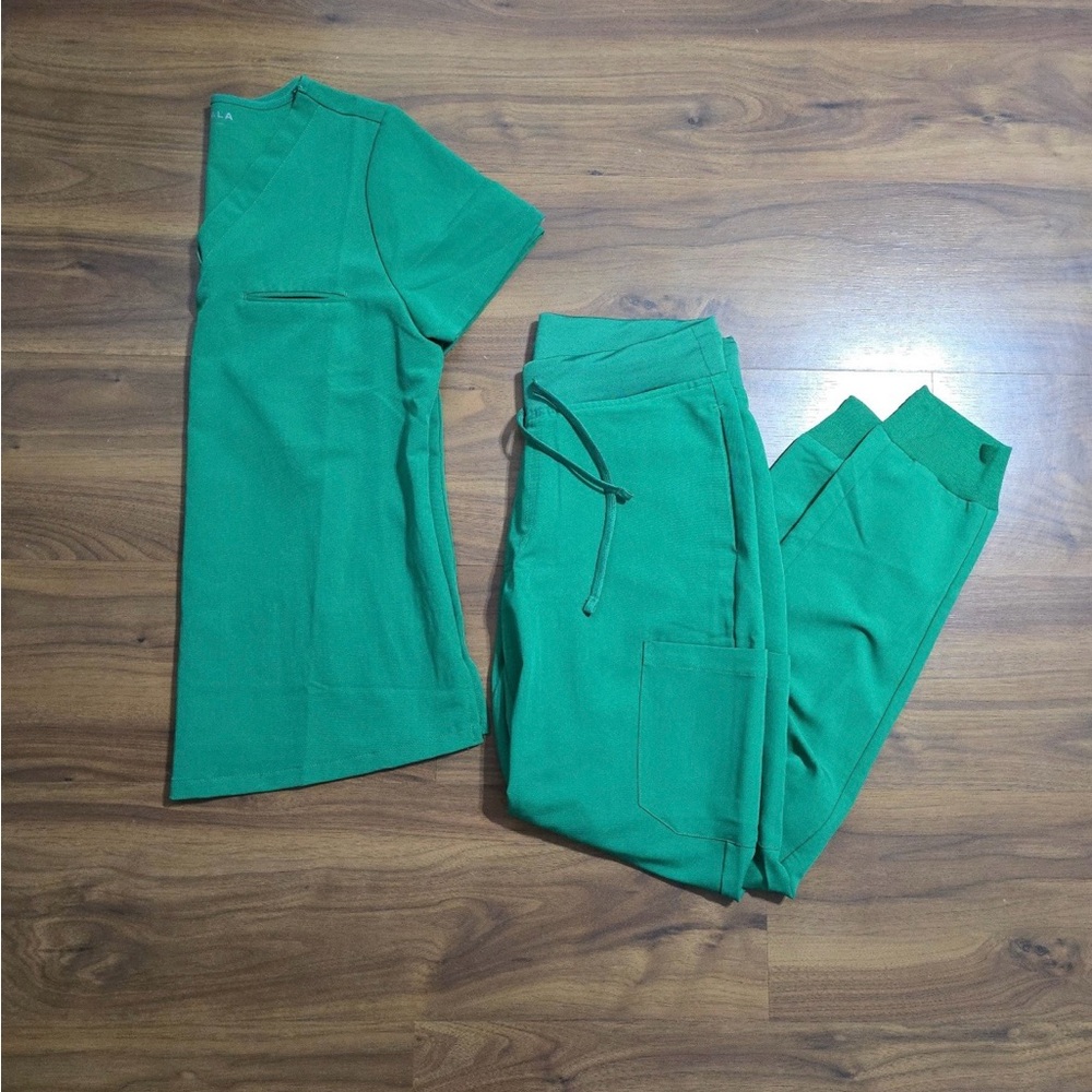 Green Mandala Scrub Set
